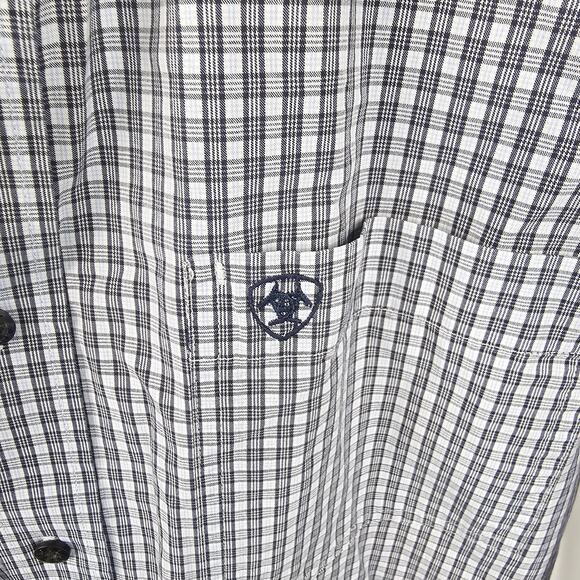 Ariat Pro Series Button Shirt L Blue Gray Plaid Western Mesh Vented NWOT - Picture 2 of 5